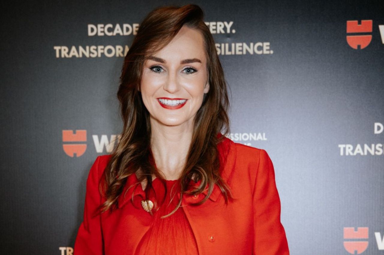 Angela Pernsteiner is smiling in the camera.